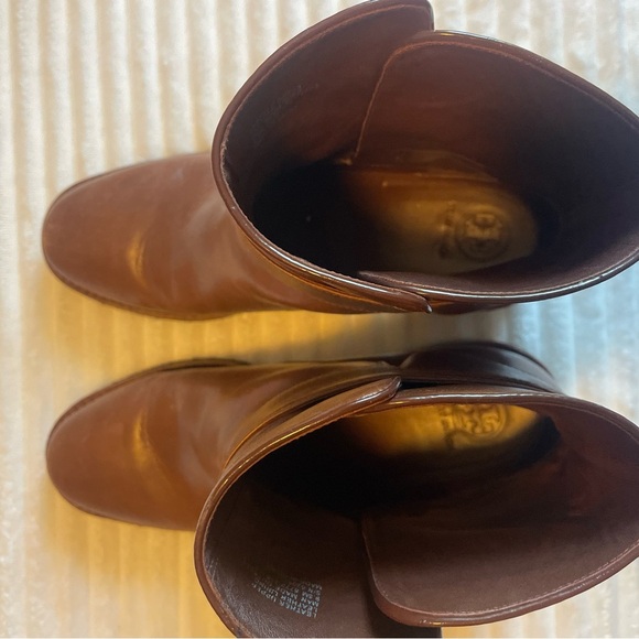 TORY BURCH- brown leather boots! 🤩👢Womens Size 9.5. Rare style! - Picture 4 of 9